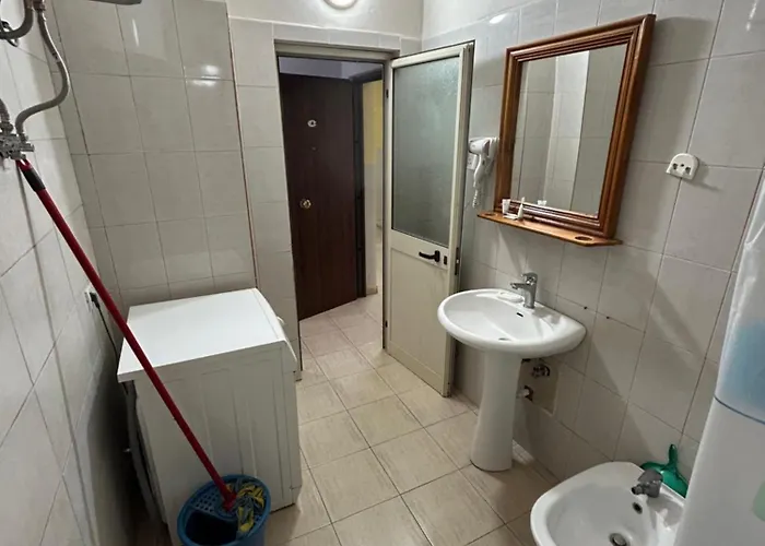 Rezidenca Hasanaj 4 *